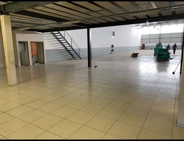 2,191M² WAREHOUSE TO LET IN COSMO BUSINESS PARK